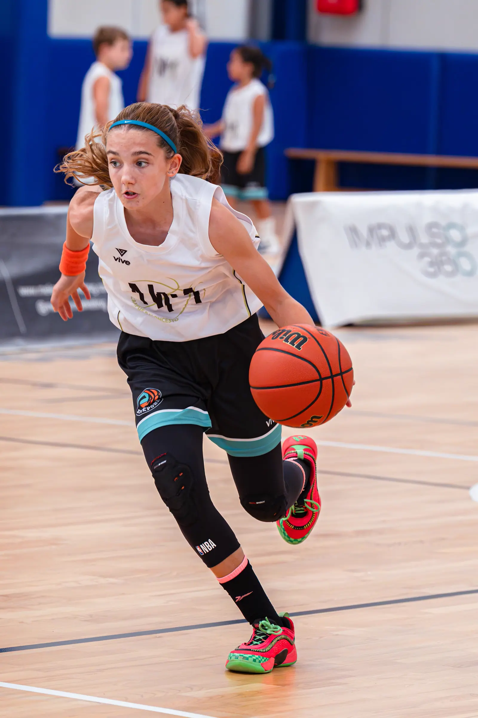 Entrenamiento del campus de baloncesto
